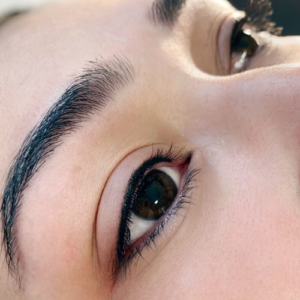 Micropigmetação Delineado de Olhos Contorno